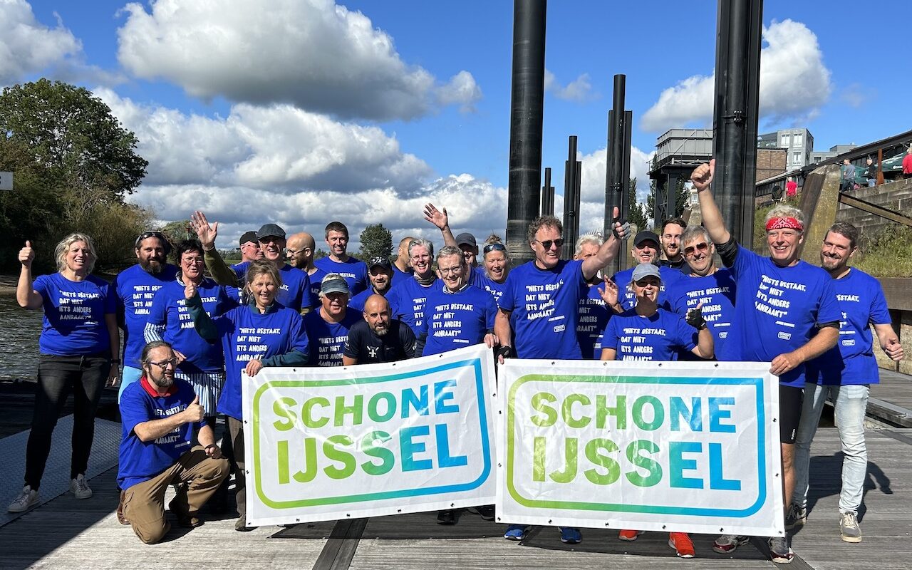 schone IJssel sloeproeien Langs de Ijssel 